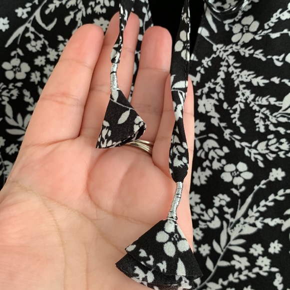 NWOT SANCTUARY SLEEVELESS DRESS WITH WHITE FLOWERS PRINT - Picture 11 of 12